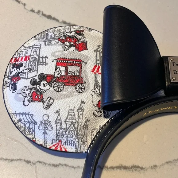 Disney 2026Dooney & Bourke Mickey Mouse & Minnnie Mouse Main street Ears